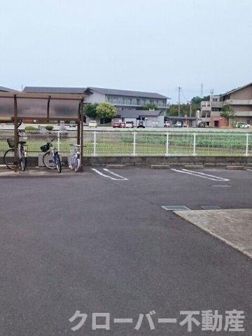 フォレストパークＢの駐車場