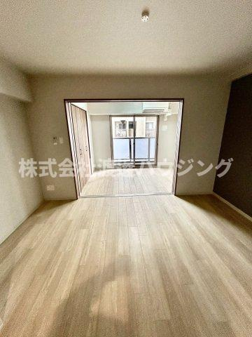 Halu江坂東の内装