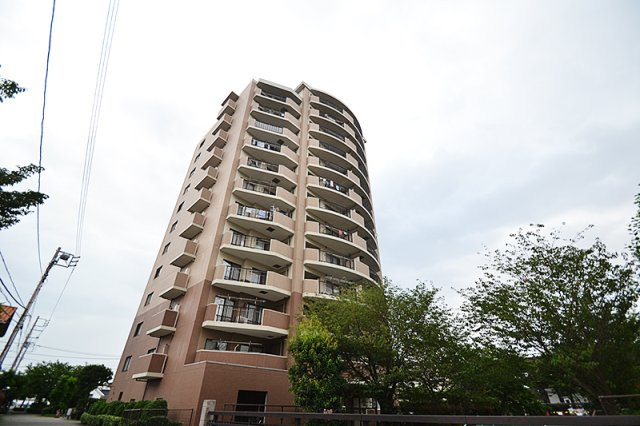 ベルパーク湘南茅ヶ崎 アザレア館の外観