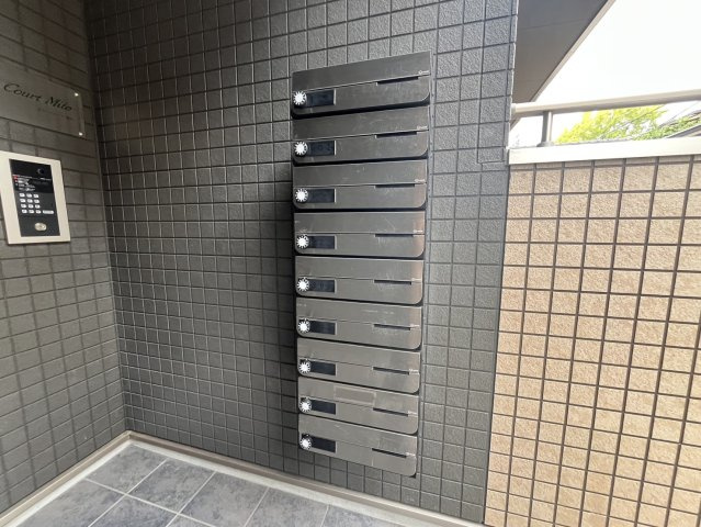 グロースコート弥刀のエントランス