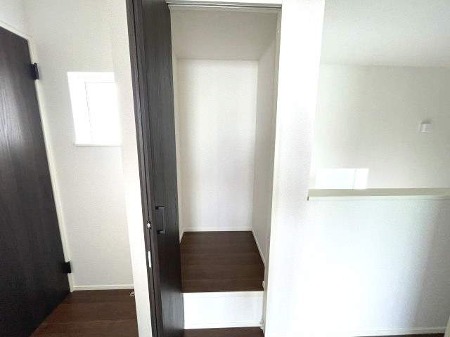 廿日市市福面２丁目　№35849の収納|2階　廊下収納