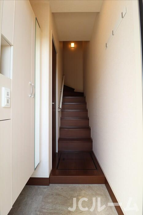 クレストの玄関