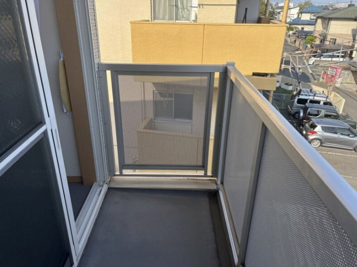 さいたま市桜区大字下大久保の賃貸マンションのバルコニー