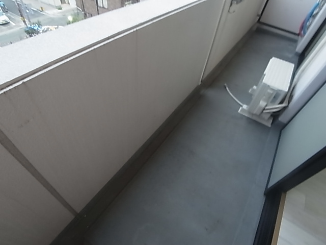 神戸市長田区若松町１１丁目の賃貸マンションのバルコニー