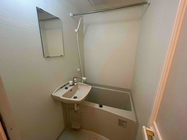 さいたま市南区松本４丁目の賃貸マンションの浴室|ゆったり過ごせるお風呂です