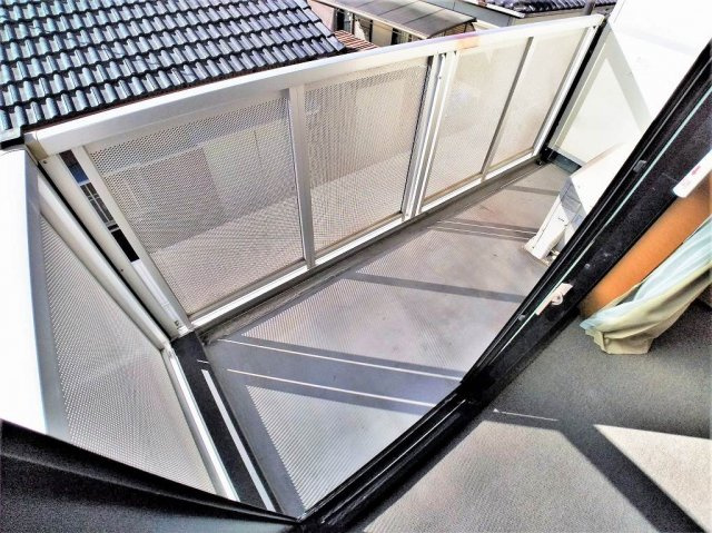 さいたま市南区松本４丁目の賃貸マンションのバルコニー