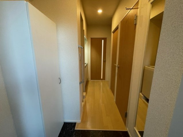 クレイノスターⅢの玄関|明るい玄関です