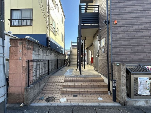 レオネクストゼフィールのエントランス