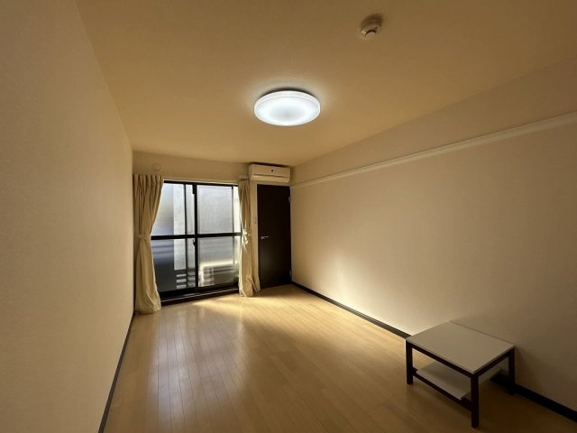 レオネクストゼフィールの居間・リビング|ゆったりとしたリビングです