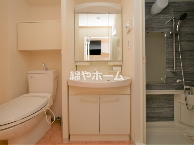 KDXレジデンス難波南の独立洗面台|コンパクトで使いやすい洗面所