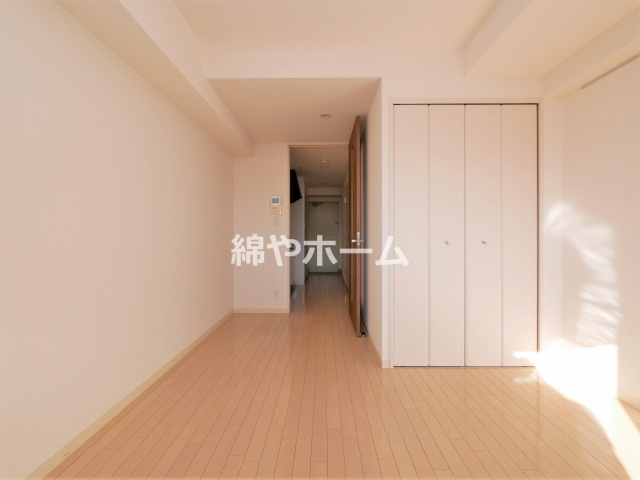 KDXレジデンス難波南の寝室|落ち着いた色調の寝室です