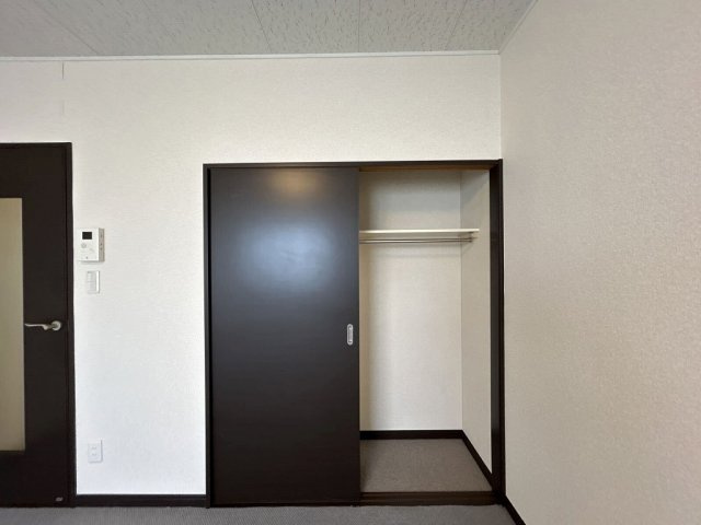 レオネクストしうんの収納|内装は落ち着いています