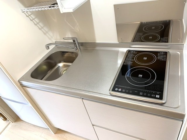 クレイノルーチェ　デル　ソーレのキッチン|コンロの仕様が異なる場合があります