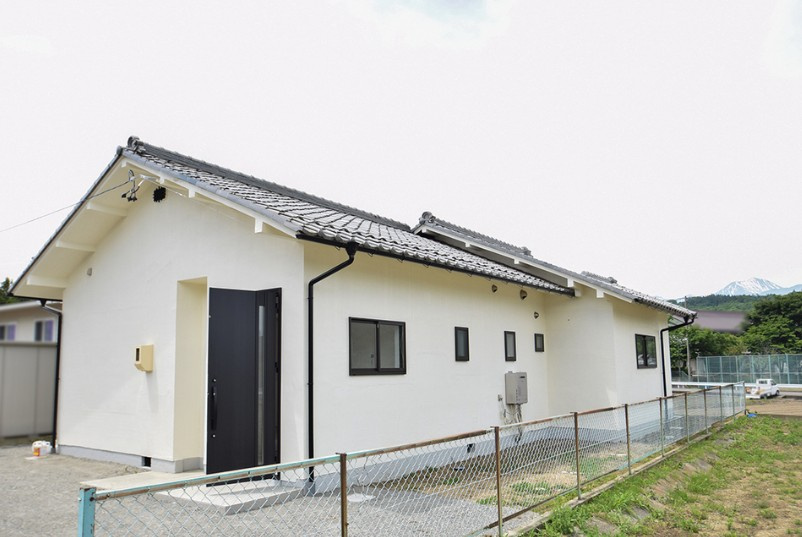 安曇野市明科　中古の外観|明科駅まで徒歩約13分、平屋建てのお住まいです。