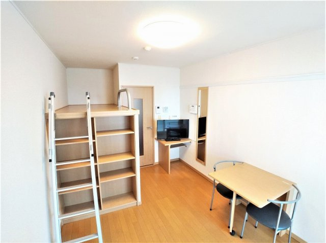 さいたま市中央区上峰３丁目の賃貸マンションの居間・リビング|居間です