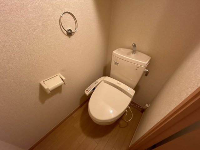 さいたま市南区松本４丁目の賃貸マンションのトイレ