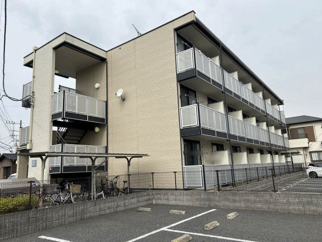 さいたま市南区松本４丁目の賃貸マンションの外観|外観は落ち着いています