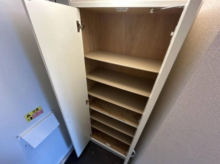 さいたま市桜区大字下大久保の賃貸マンションの収納