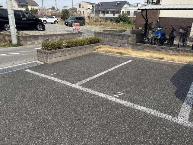 さいたま市桜区新開２丁目の賃貸マンションの駐車場