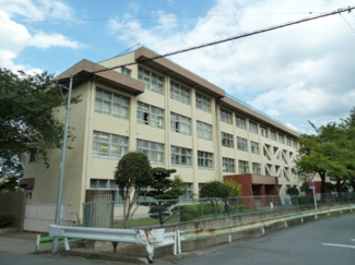 【周辺】 | 弊社売主物件 昭島市田中1丁目　売地　【全1区画】 | 多摩辺中学校まで徒歩約13分