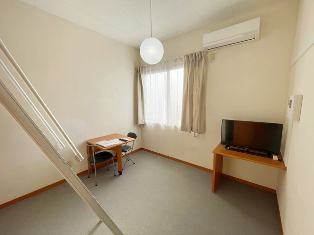 さいたま市緑区原山３丁目のアパートの居間・リビング|ゆったりとした居間です