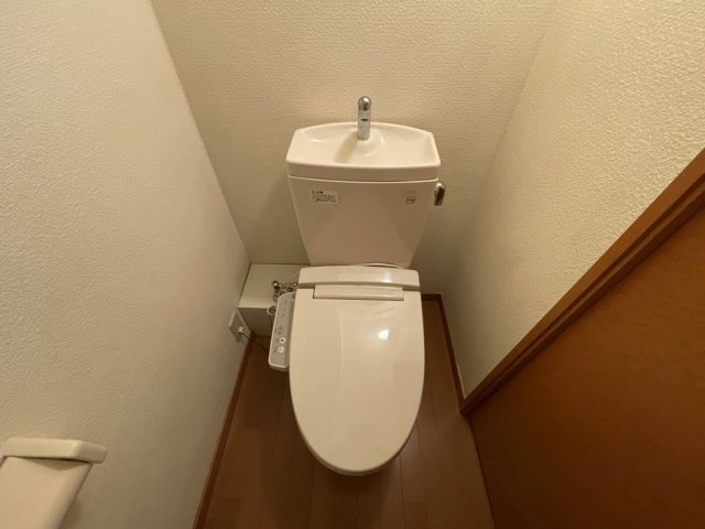 さいたま市緑区原山３丁目のアパートのトイレ