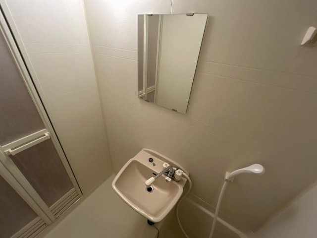 さいたま市緑区原山２丁目のアパートの洗面所|内装もきれいです