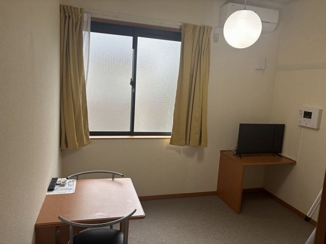 さいたま市緑区大字中尾のアパートの居間・リビング|こちらの居間で趣味の時間をお楽しみください