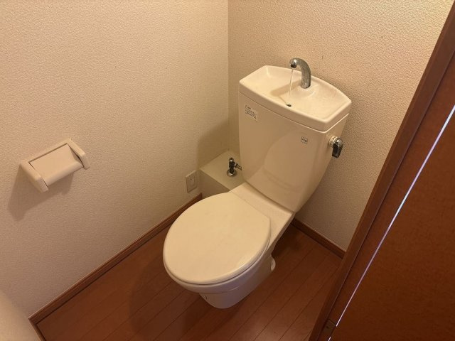 さいたま市緑区大字中尾のアパートのトイレ