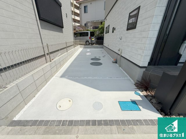 泉佐野市岡本　新築一戸建ての駐車場|駐車スペース！散水栓があるので、こまめに愛車を洗えます！