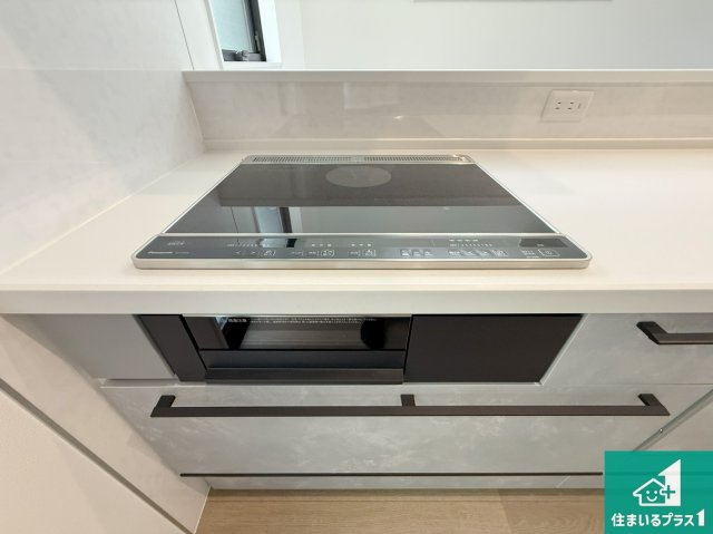 21(土)22(日)23(祝)現地説明会　泉佐野市岡本　新築一戸建ての設備|火を使わないので、安心なＩＨコンロ！でこぼこが無い構造なので、掃除もしやすく清潔に保てます！