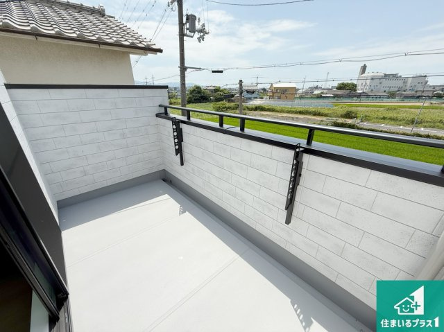 泉佐野市岡本　新築一戸建てのバルコニー|日当たりのよいバルコニー！お部屋が開放的に！