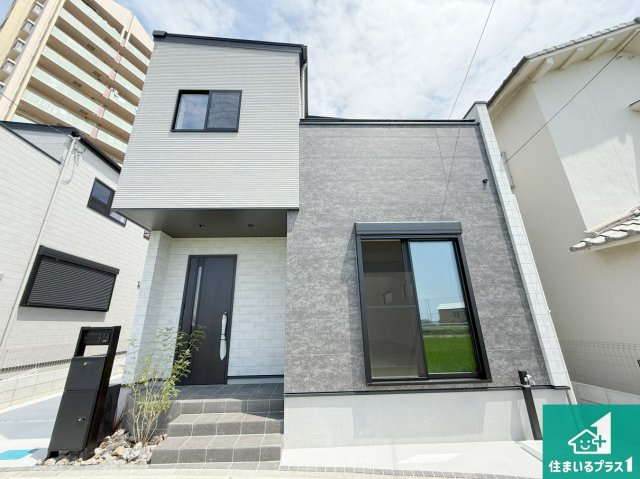 21(土)22(日)23(祝)現地説明会　泉佐野市岡本　新築一戸建ての外観|安心の10年保証！外観を美しく保ち、雨水で汚れを落とします！気になることがありましたら、お気軽にお問い合わせください！