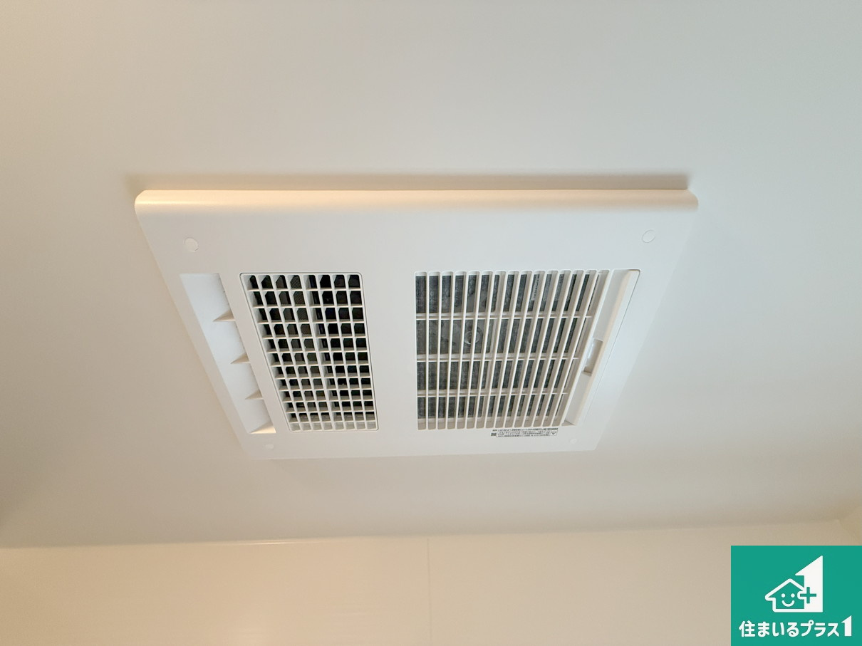 泉佐野市岡本　新築一戸建ての冷暖房・空調設備|四季を通して快適なバスライフをお手伝いする浴室暖房乾燥機！浴室の乾燥・暖房・涼風・換気はもちろん、２４時間換気にも対応！