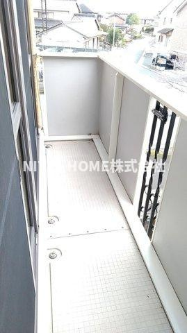 メゾン シュクレのバルコニー|2階にはバルコニーあり！