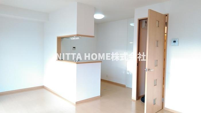 メゾン シュクレの居間・リビング|リビングは13.5帖です◇