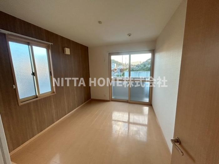 メゾン シュクレの内装|明るい光が差し込みます●