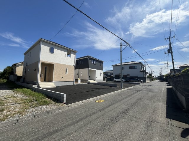 【前面道路含む現地写真】 | 美里町白石第１　クレイドルガーデン　新築戸建　全２棟　１号棟 | 9/27撮影