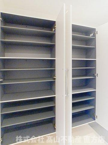 エレガンシアⅡの収納