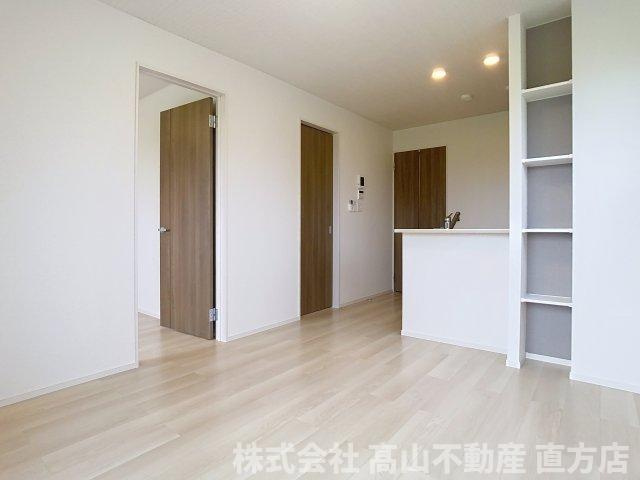 エレガンシアⅡの居間・リビング