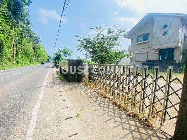 富里市御料　中古戸建のエントランス