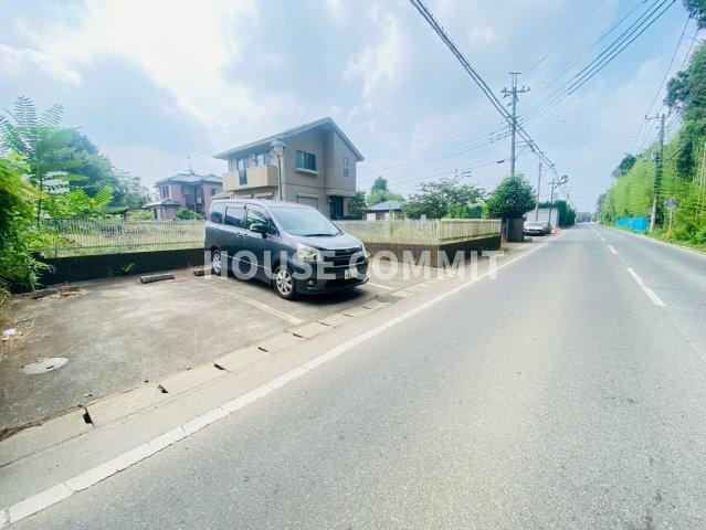 富里市御料　中古戸建の駐車場