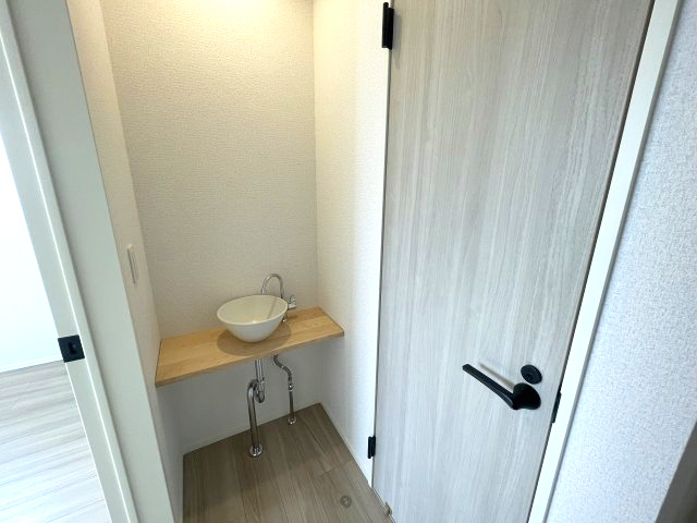廿日市市福面２丁目　№35848のその他|2階
トイレ前洗面ボウル