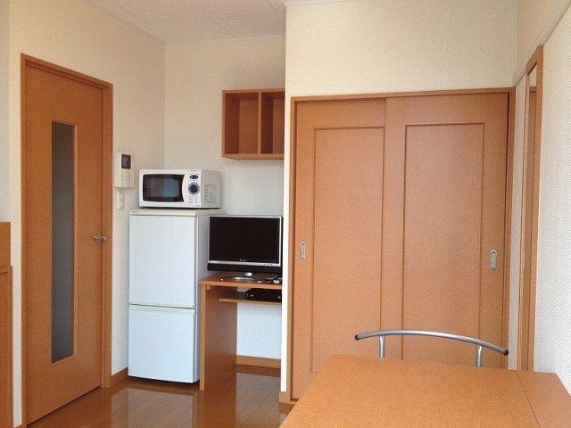 さいたま市中央区八王子３丁目のアパートの居間・リビング|使いやすい居間です