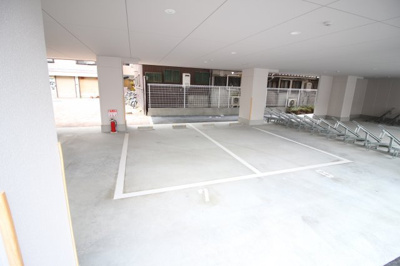 【駐車場】 | ナニワ５番館 | ナニワ５番館