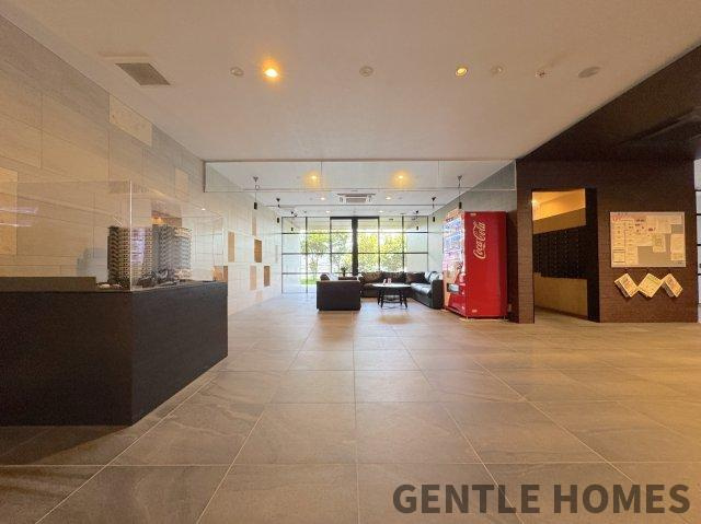 ネオス千鳥ザ・プレイスのエントランス