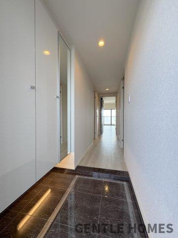 ネオス千鳥ザ・プレイスの玄関