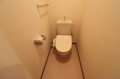 【トイレ】 | プチ・ヴィラージュ Ｂ | 温水洗浄暖房便座