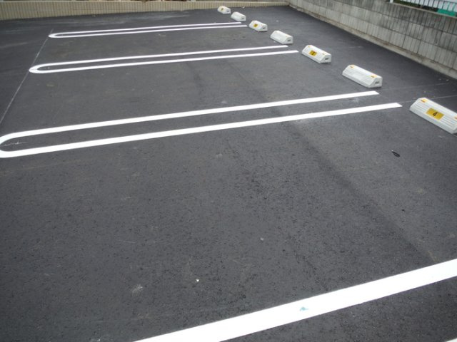 グリュックの駐車場|駐車場