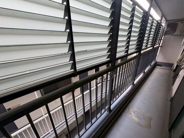 ウェブハウス魚崎のバルコニー